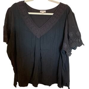 Avenue Plus size top black size 30/32 eyelet sleeves v detail at neckline